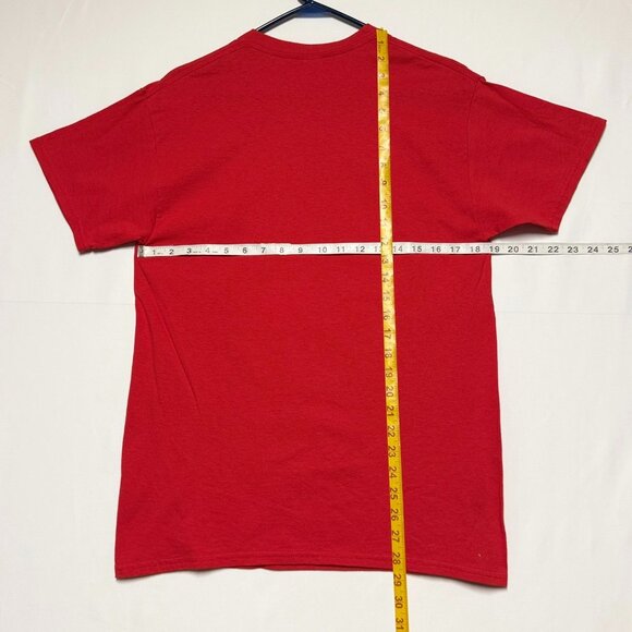 NEW Kareem Hunt Red Graphic Football T-Shirt M Gildan Heavy Cotton Sports Tee - Picture 5 of 7